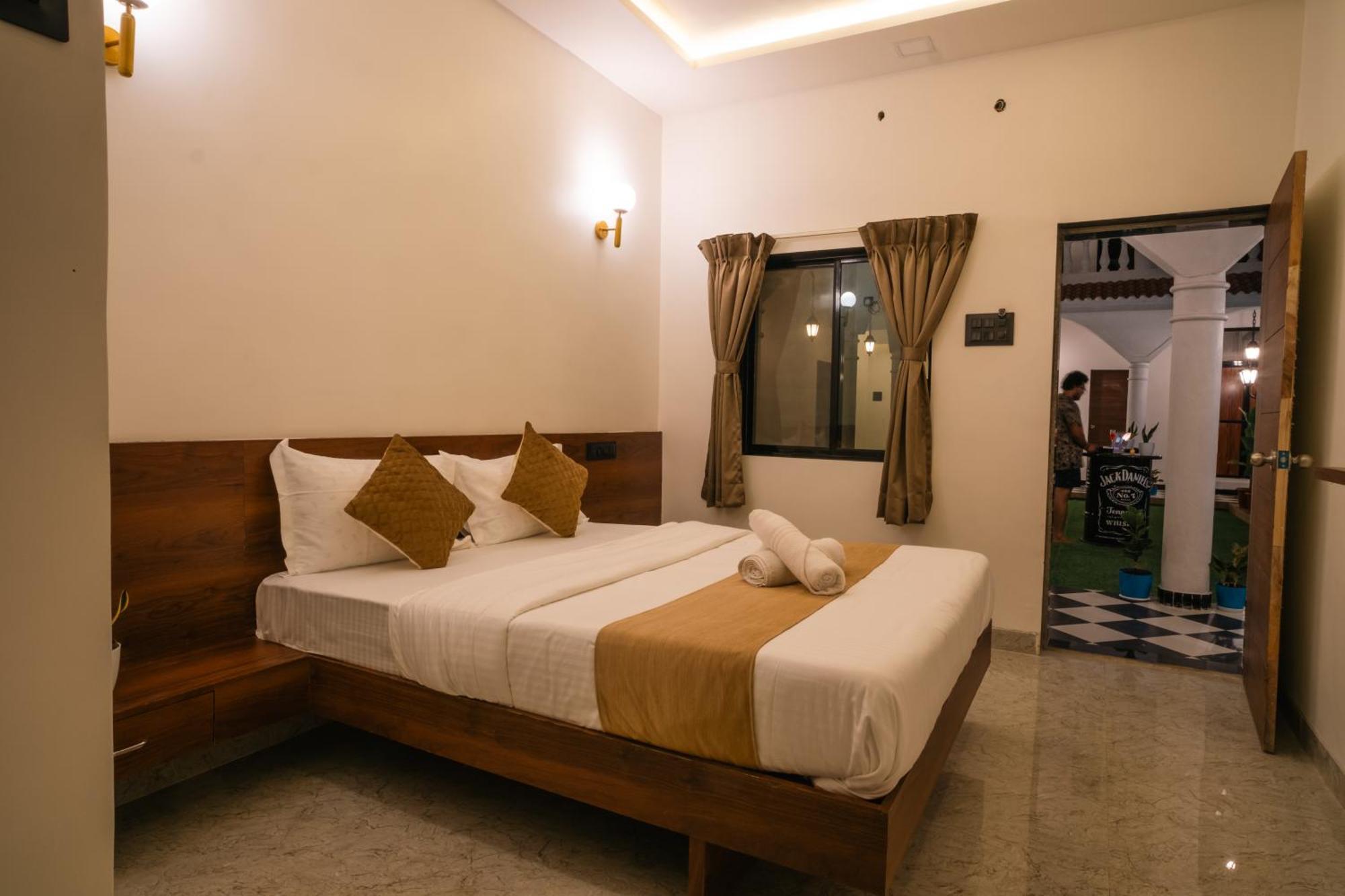 Hotel Sapphire Mansion Alībāg Esterno foto