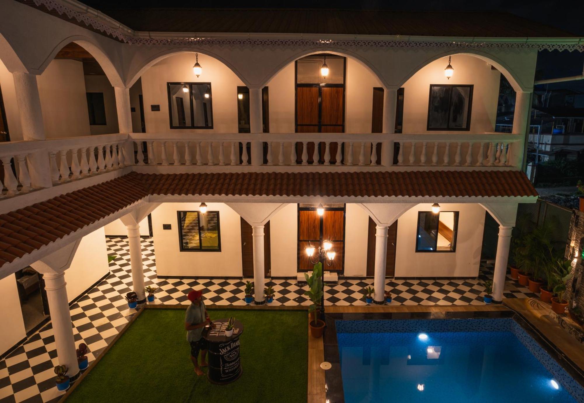 Hotel Sapphire Mansion Alībāg Esterno foto
