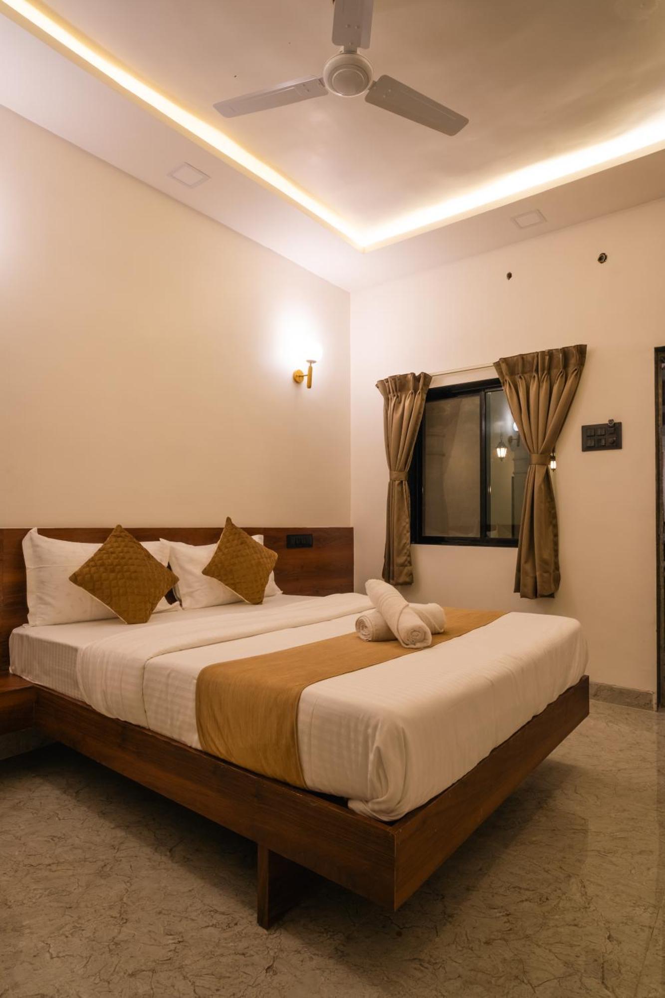 Hotel Sapphire Mansion Alībāg Esterno foto