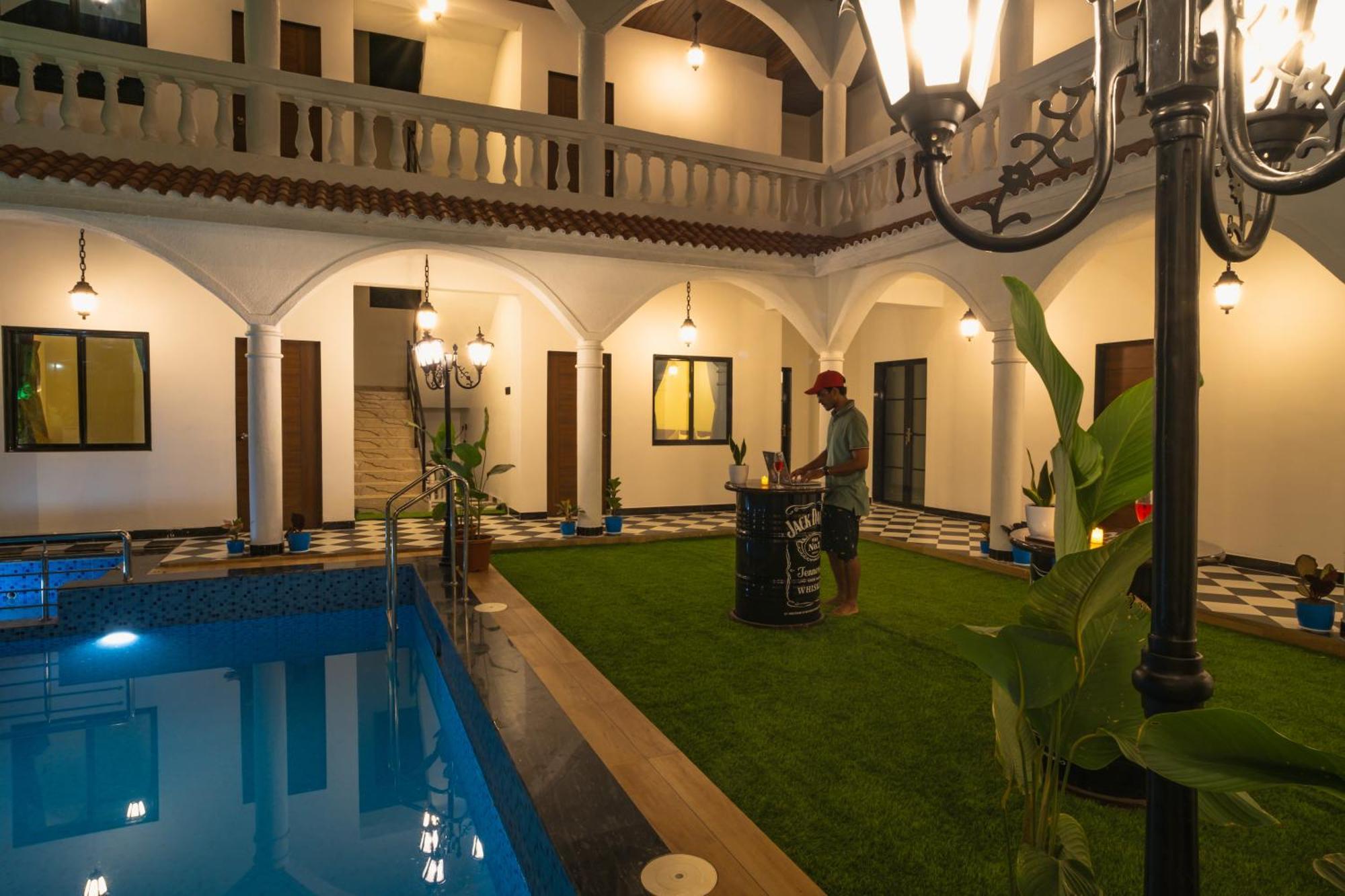Hotel Sapphire Mansion Alībāg Esterno foto