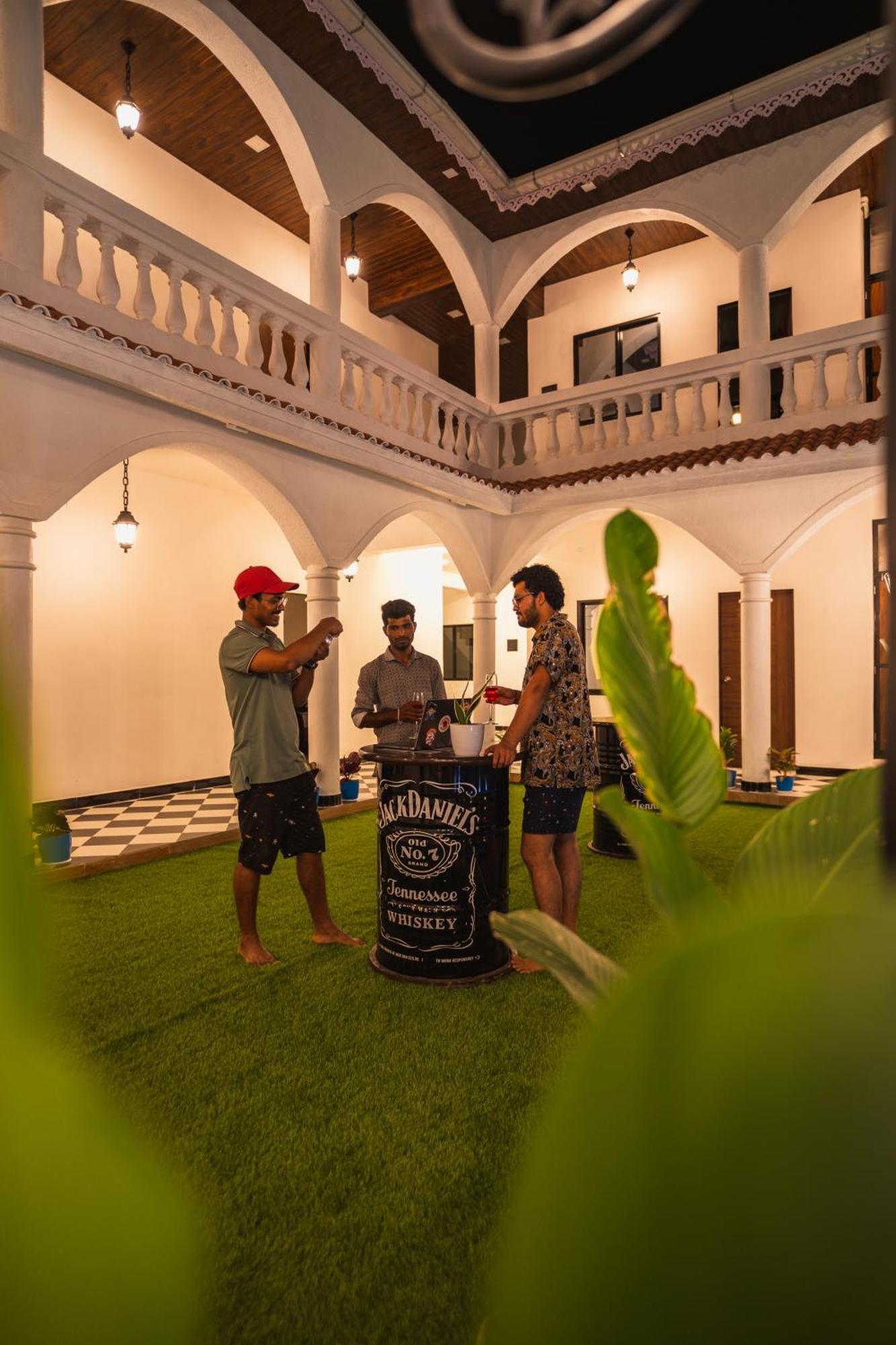 Hotel Sapphire Mansion Alībāg Esterno foto